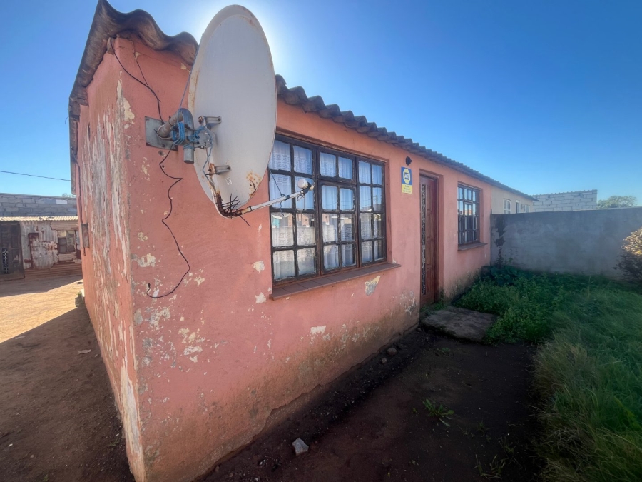 2 Bedroom Property for Sale in Zwide Eastern Cape